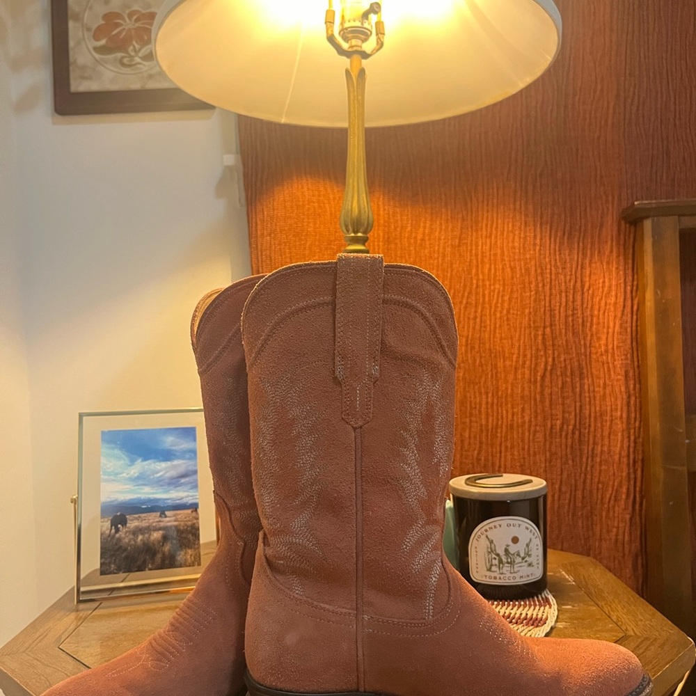 Tecova Cowboy Boot Pink Suede